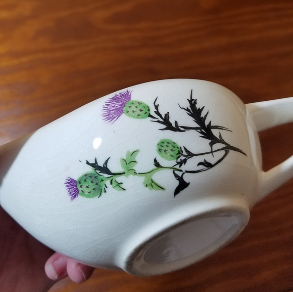 💥5/$25💥Vintage Creamer With Thistle Decor